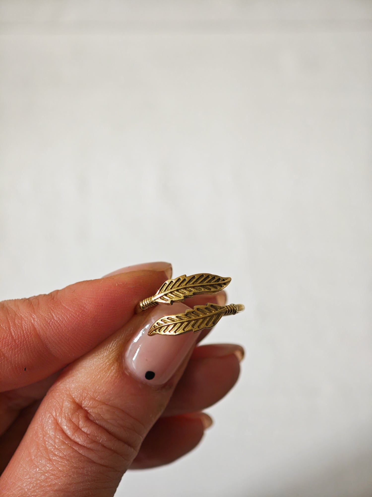 Feder Ring aus Messing, Verstellbarer Fingerring, Handgemachter Boho Messingring, Bohemianstil