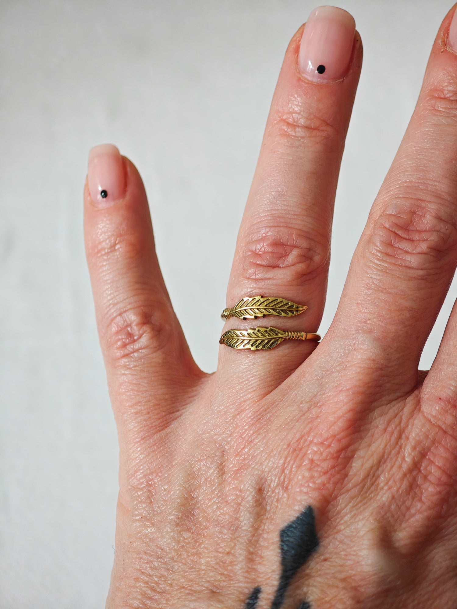 Feder Ring aus Messing, Verstellbarer Fingerring, Handgemachter Boho Messingring, Bohemianstil