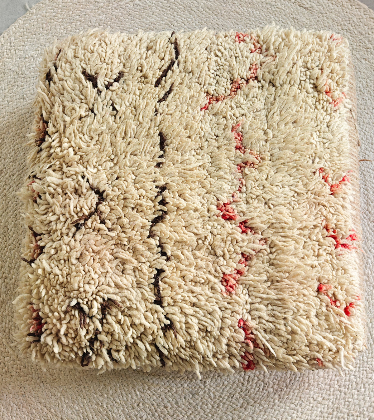Marokkanischer Pouf, Berber Boho Bodenkissen aus Wolle