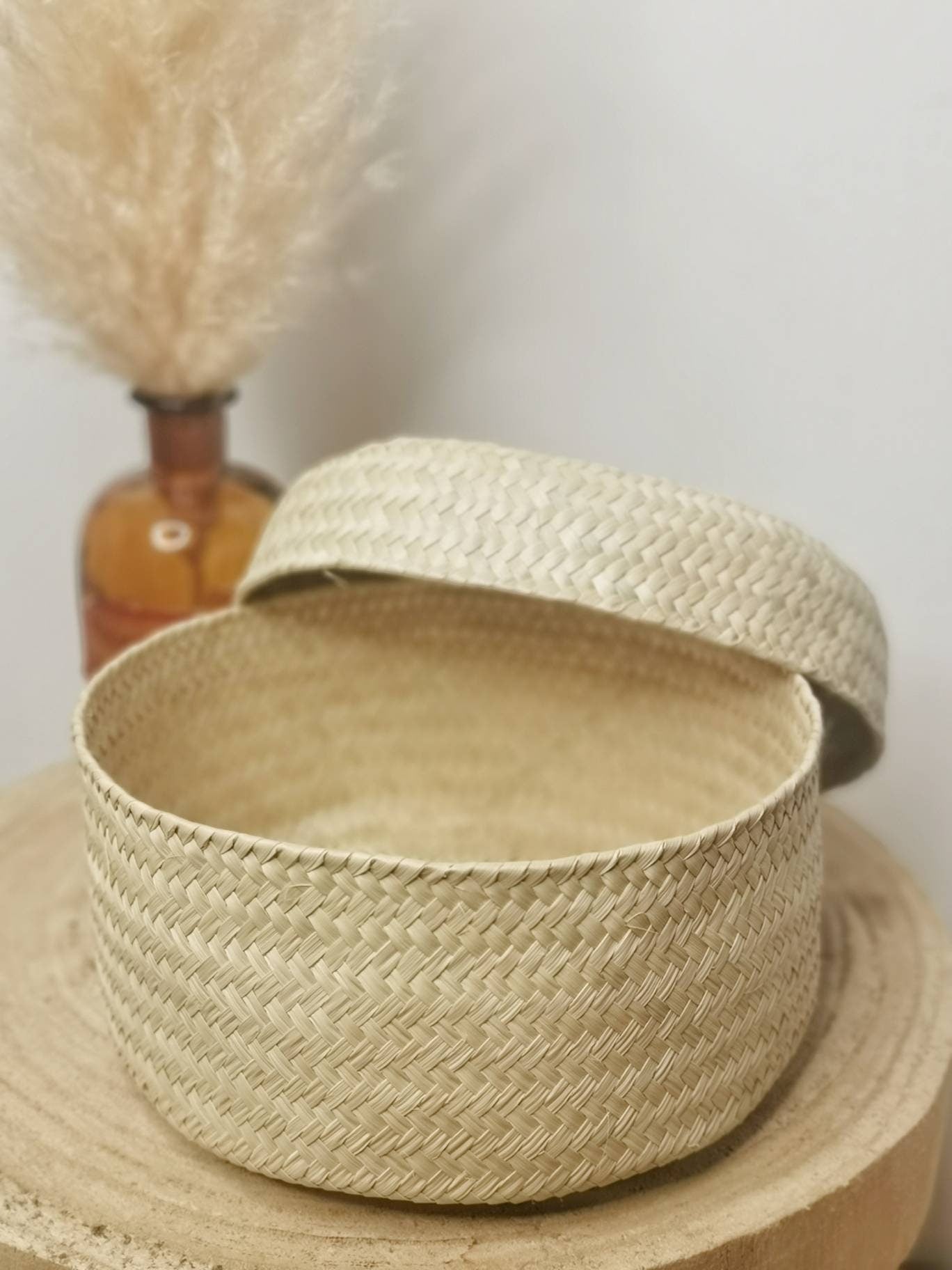 Runder mexikanischer Korb mit Deckel, Handarbeit aus Palmenblatt, Hippie Boho Deko, Aufbewahrungskorb, Kosmetikkorb, Schmuckkasten Schatulle