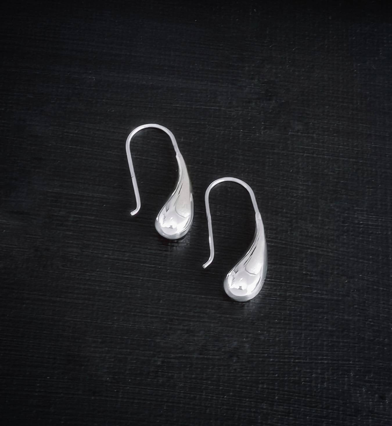 Tropfen Ohrhänger aus Silber 925, Lange Hängende Ohrringe, Tropfenförmig, Minimalistisch Ohrringe, Hängeohrringe Silber