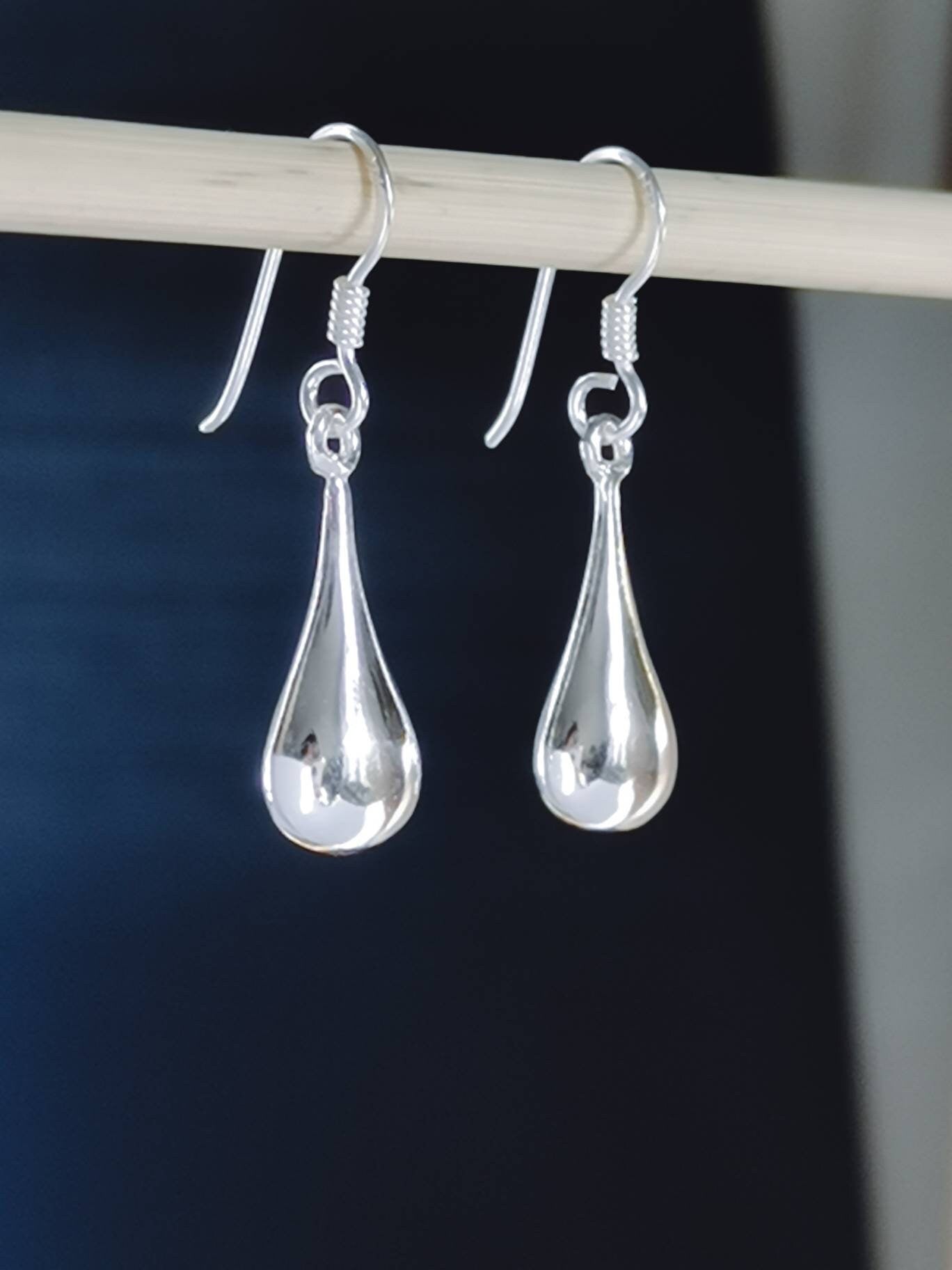 Tropfen Ohrhänger aus Silber 925, Feine Hängende Ohrringe, Tropfenförmig, Minimalistisch Ohrringe, Hängeohrringe Silber