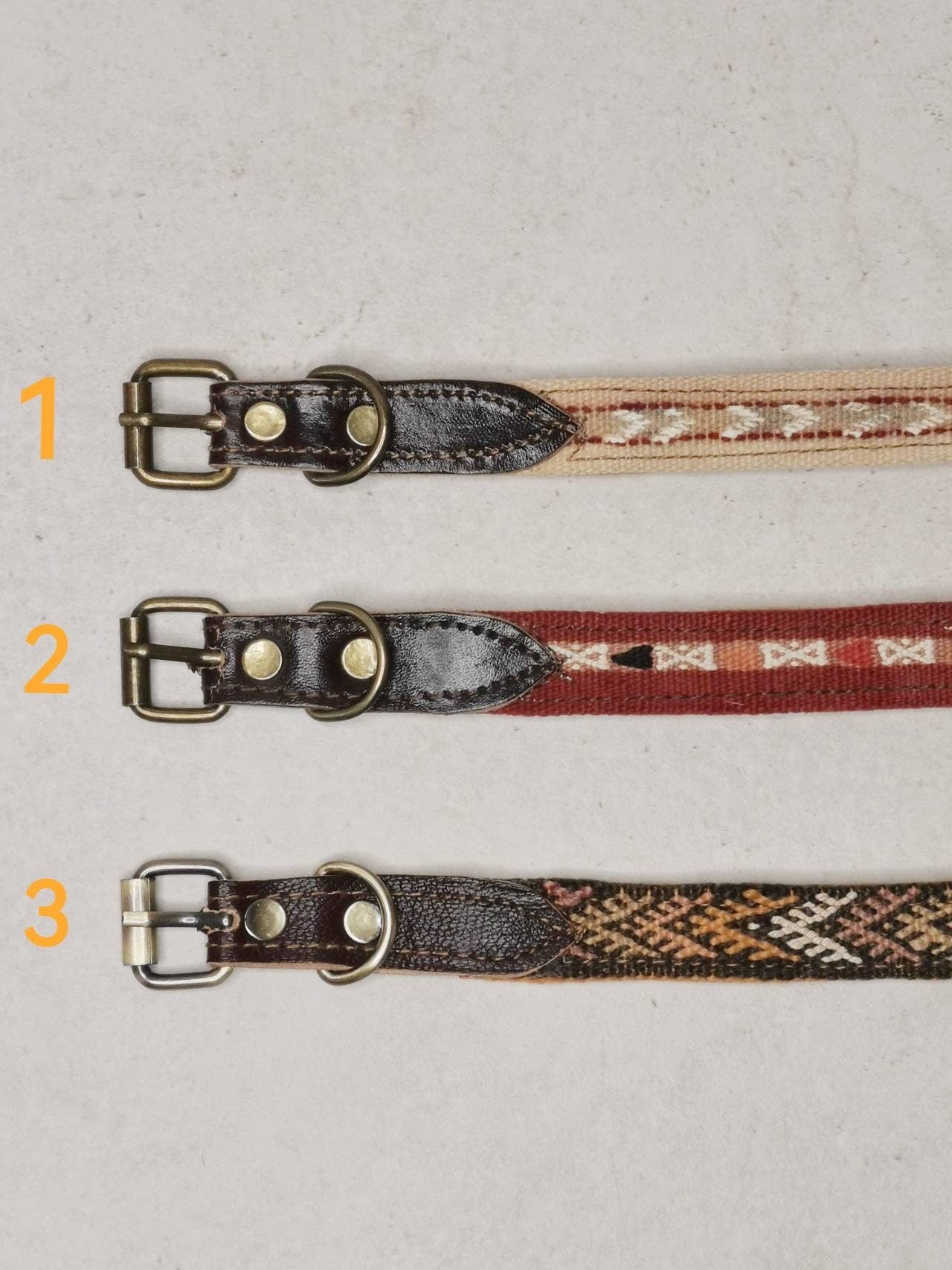 Collier pour chien en cuir et tissu kilim vintage, petit collier pour chien du Maroc, collier marocain pour petits chiens, fait main