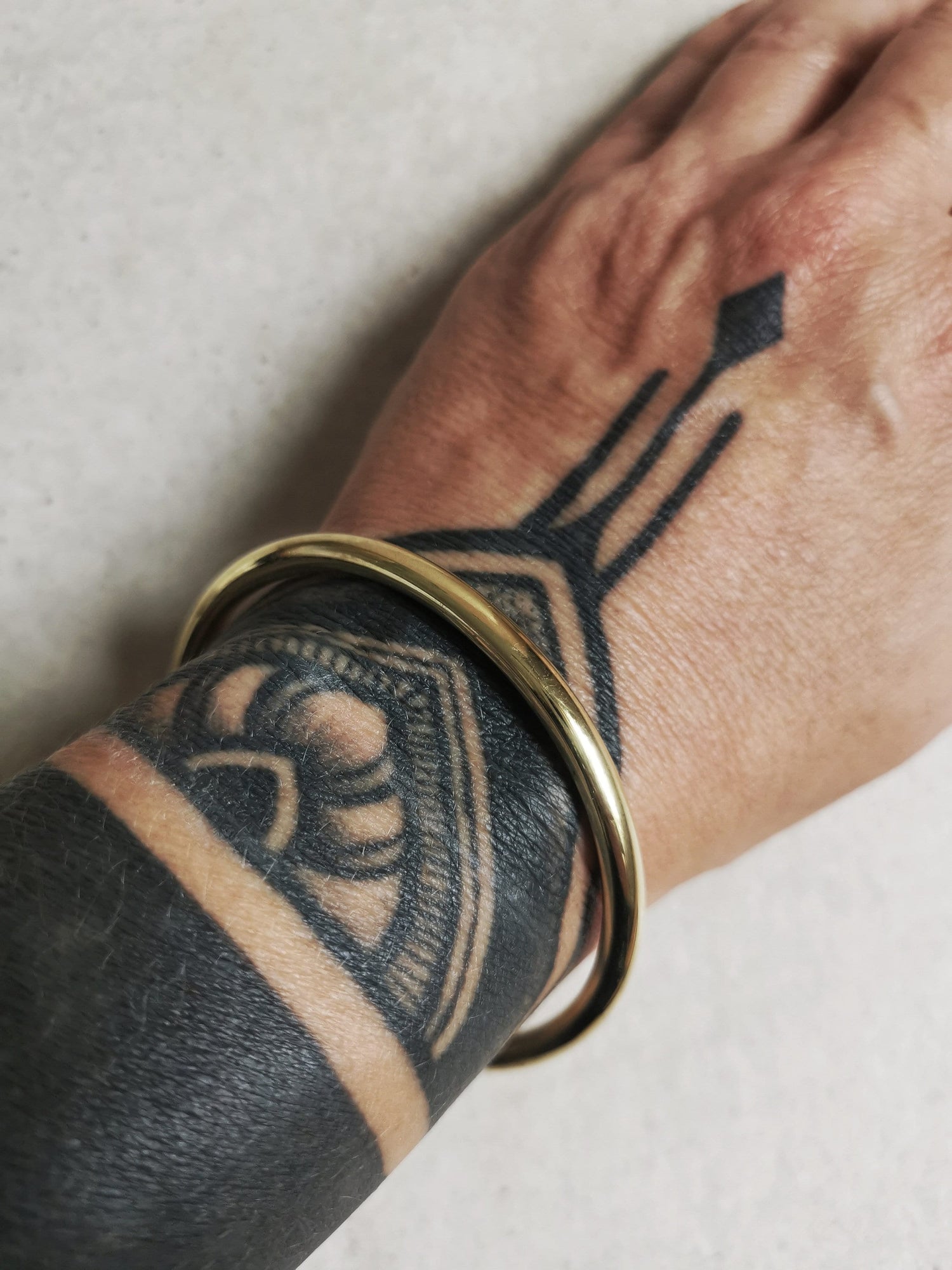 Chunky bracelet made of golden brass, statement bracelet, wide bangle, tribal golden bangle, minimalist simple bangle