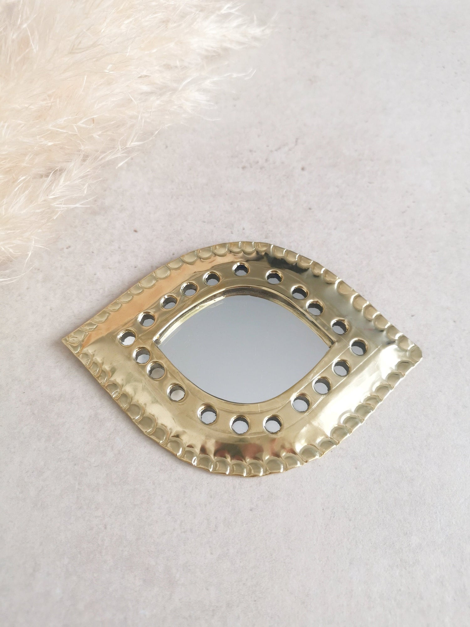Small mirror made of golden brass, mini wall mirror handmade from Morocco, Moroccan mirror, Oriental
