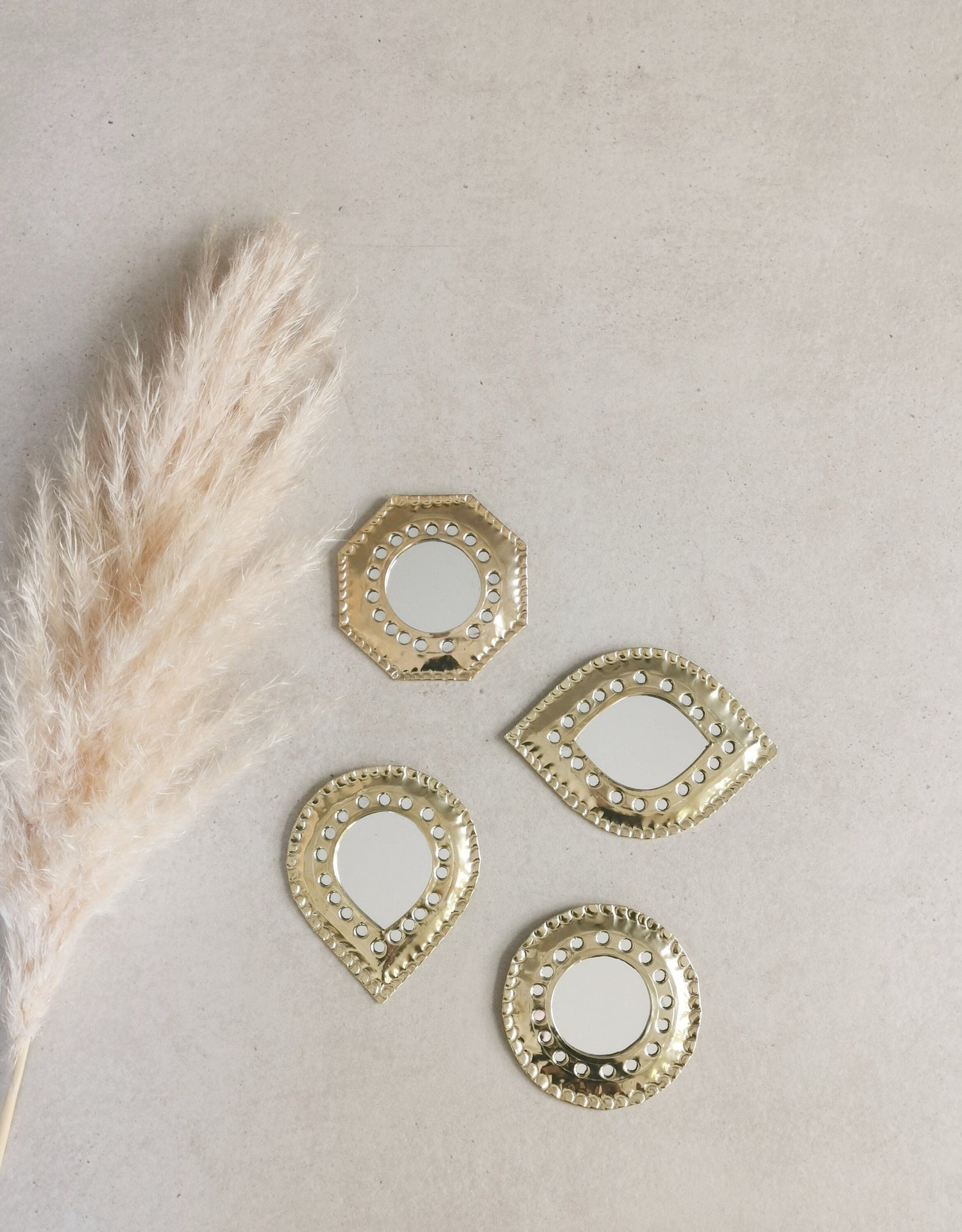 Small mirror made of golden brass, mini wall mirror handmade from Morocco, Moroccan mirror, Oriental