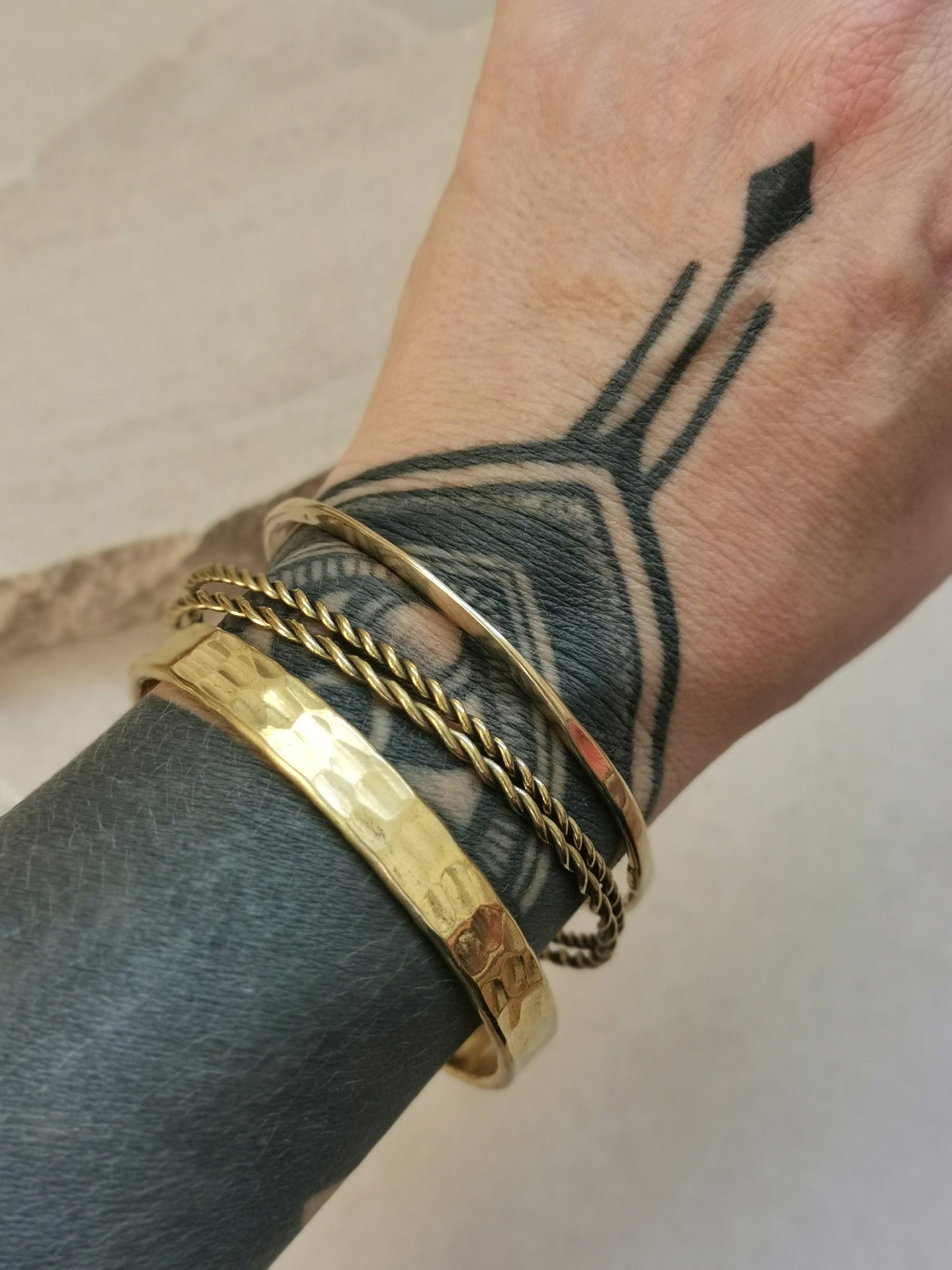 Wide bracelet made of golden brass adjustable, bangle made of solid brass hammered gold, minimalist simple bangle