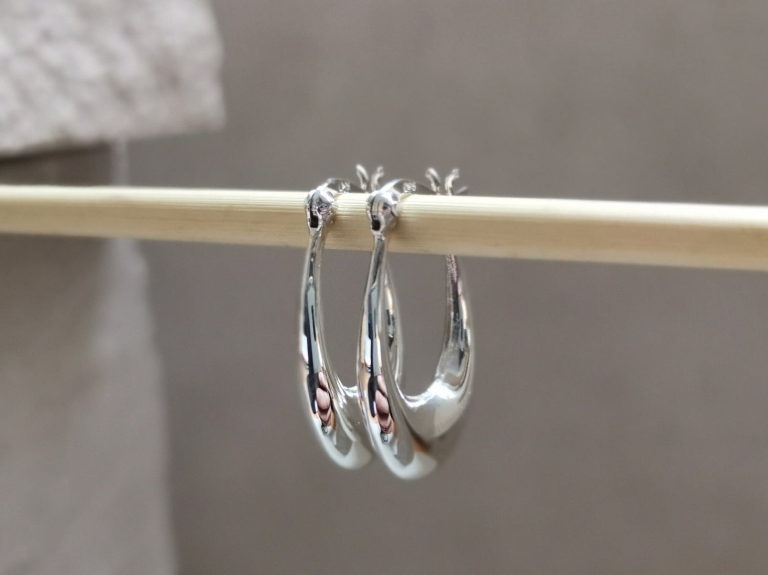 Boucles d'oreilles créoles ovales larges en argent 925, boucles d'oreilles minimalistes, boucles d'oreilles créoles simples et élégantes en argent sterling