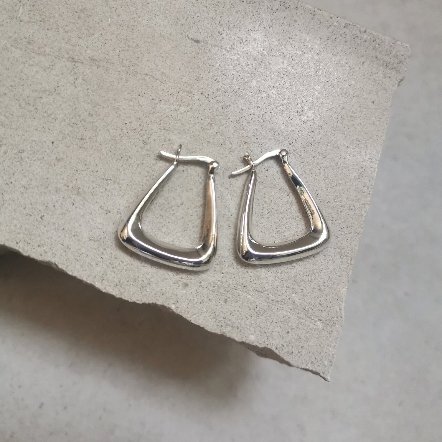 Silber 925 Creolen Trapez Form, Geometrische Ohrringe, Dreieckige Creolen, Minimalistisch Dreieck Ohrringe