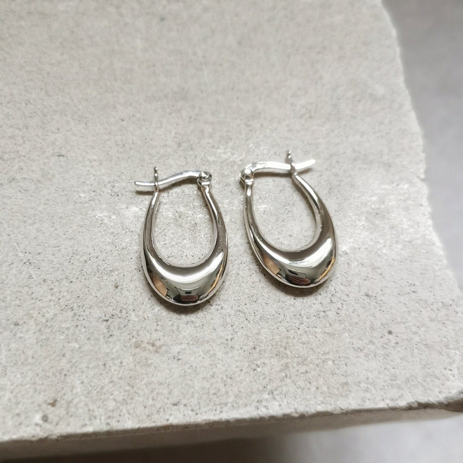 Boucles d'oreilles créoles ovales larges en argent 925, boucles d'oreilles minimalistes, boucles d'oreilles créoles simples et élégantes en argent sterling
