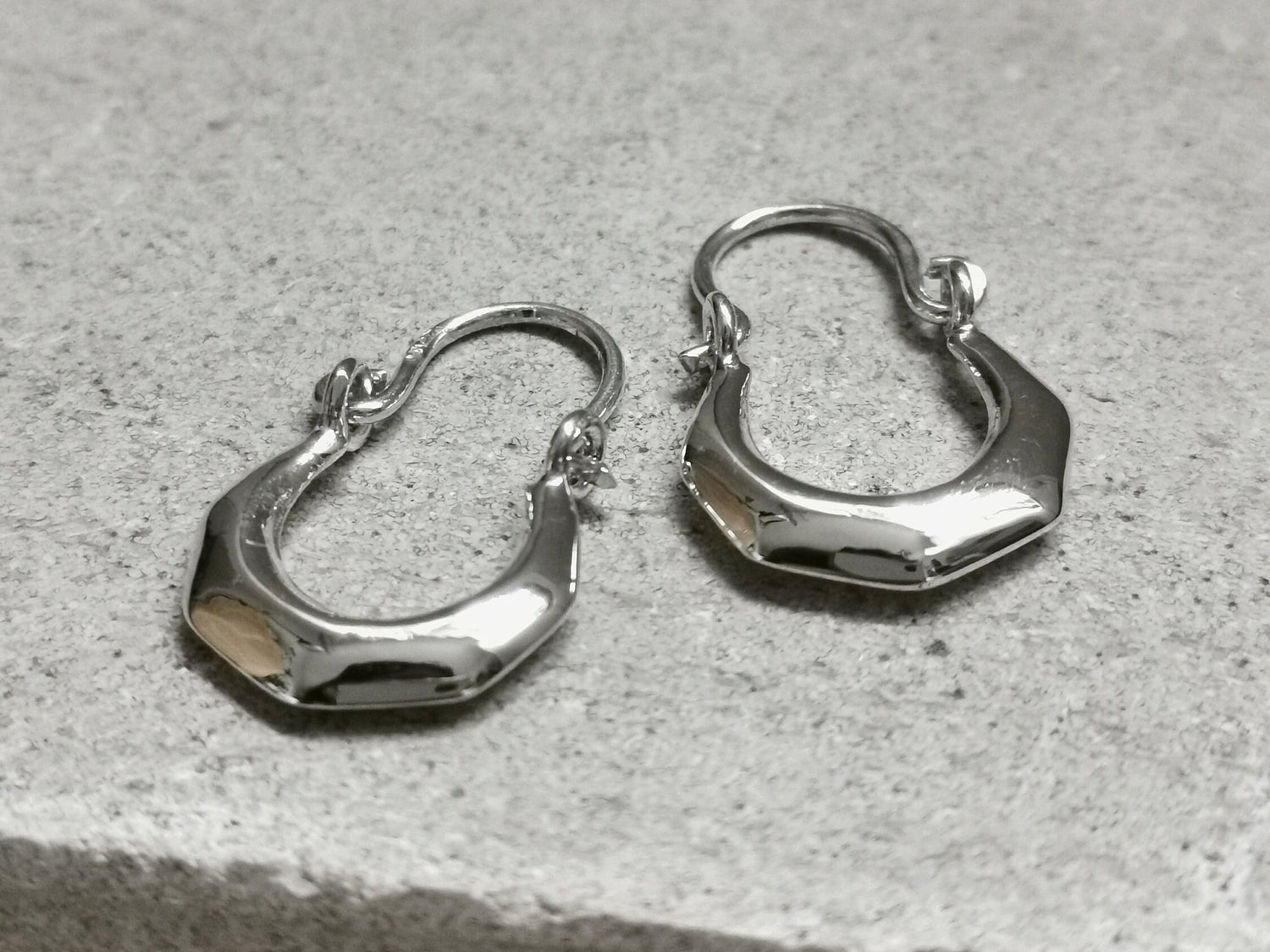 Boucles d'oreilles créoles octogonales en argent sterling, petites boucles d'oreilles créoles en argent 925, boucles d'oreilles créoles bohème hippie, mini boucles d'oreilles créoles