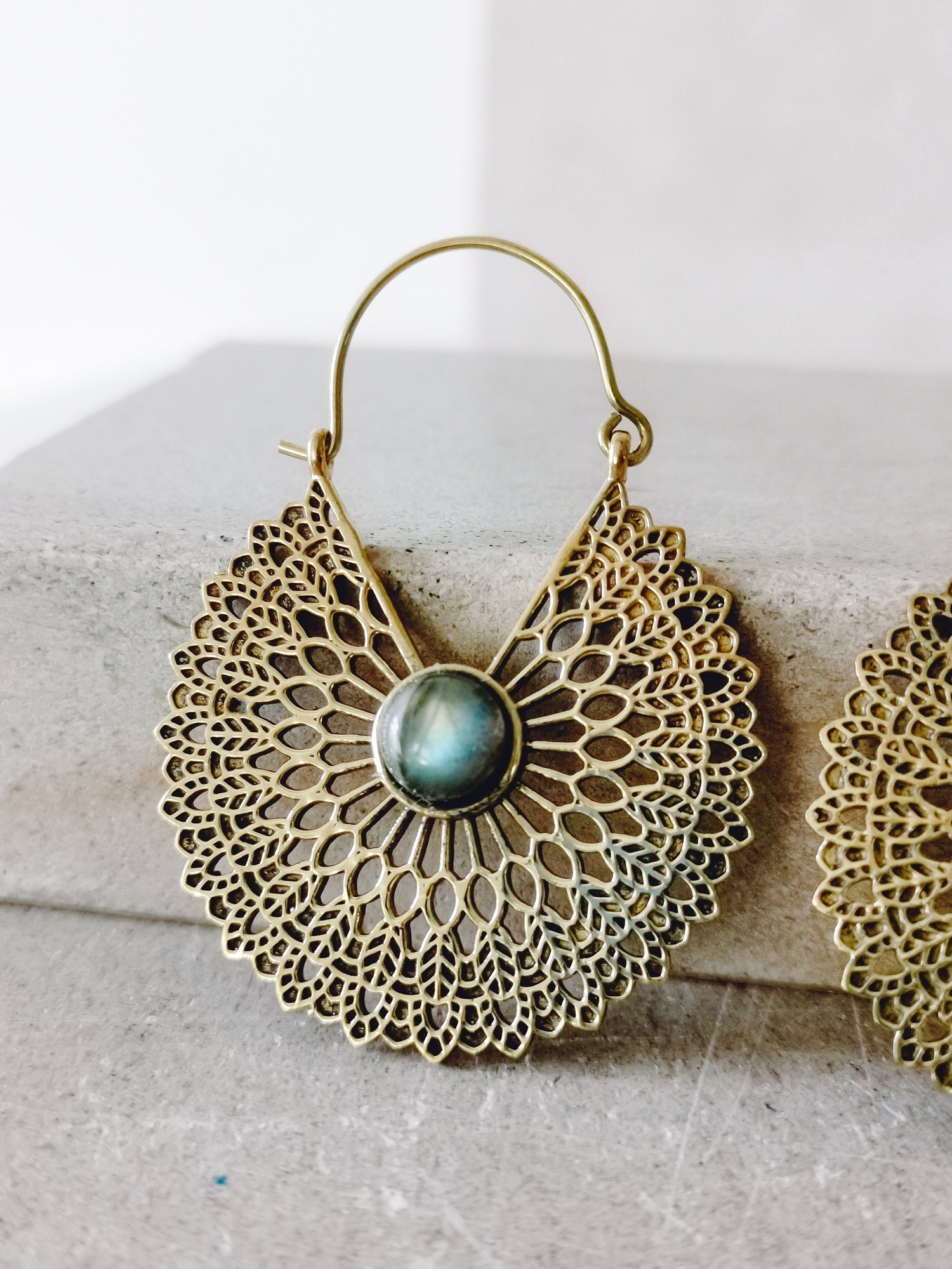 Earrings with Labradorite gemstones, Mandala earrings, Labradorite earrings gold, Boho earrings