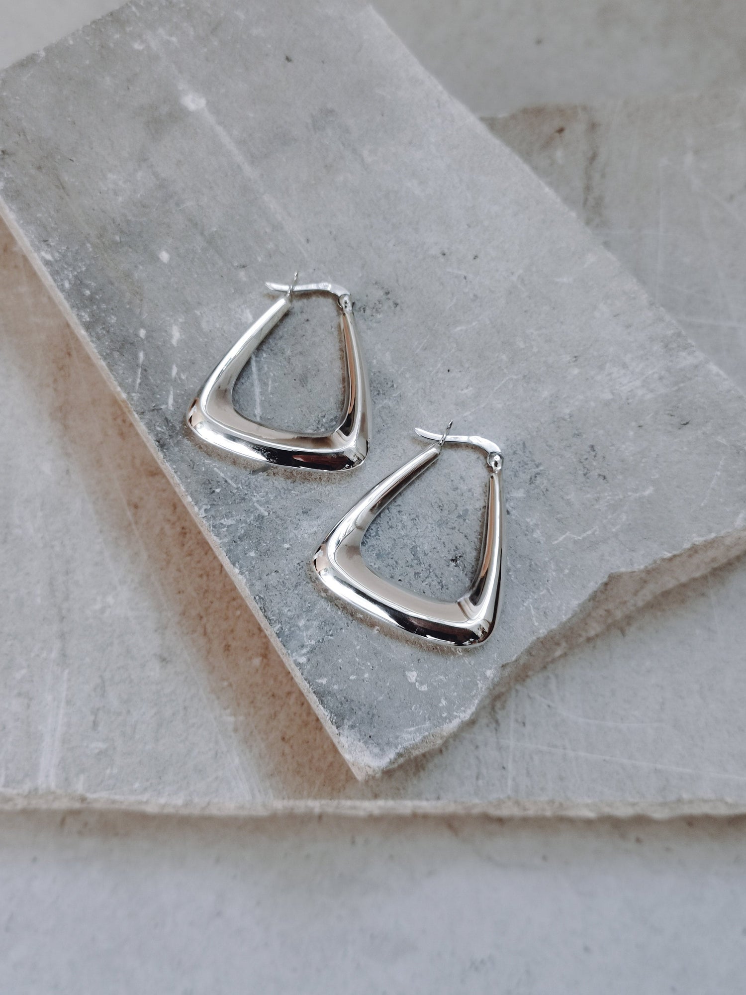 Sterling Silber Creolen Trapez Form, Geometrische Dreieckige Creolen, Minimalistisch Ohrringe aus Silber 925