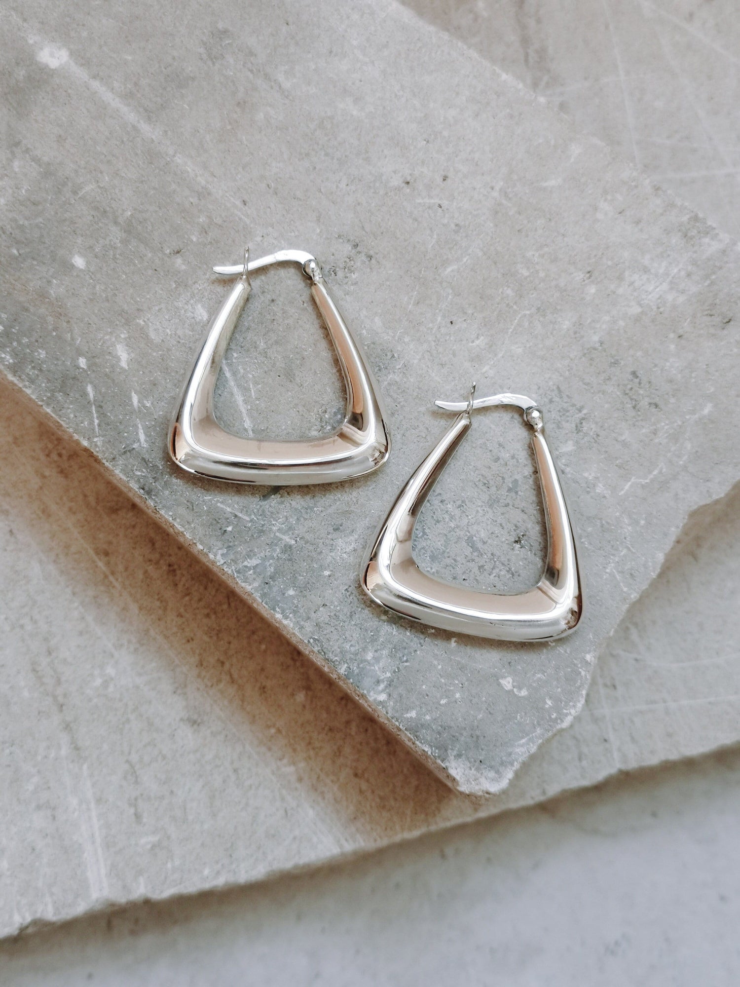 Boucles d'oreilles créoles en argent sterling, forme trapézoïdale, boucles d'oreilles créoles triangulaires géométriques, boucles d'oreilles minimalistes en argent 925