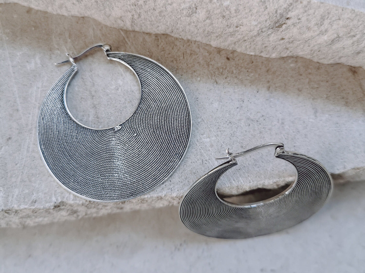 Statement massive hoop earrings made of 925 silver, chunky sterling silver ethno disc earrings 45 mm, hippie boho earrings
