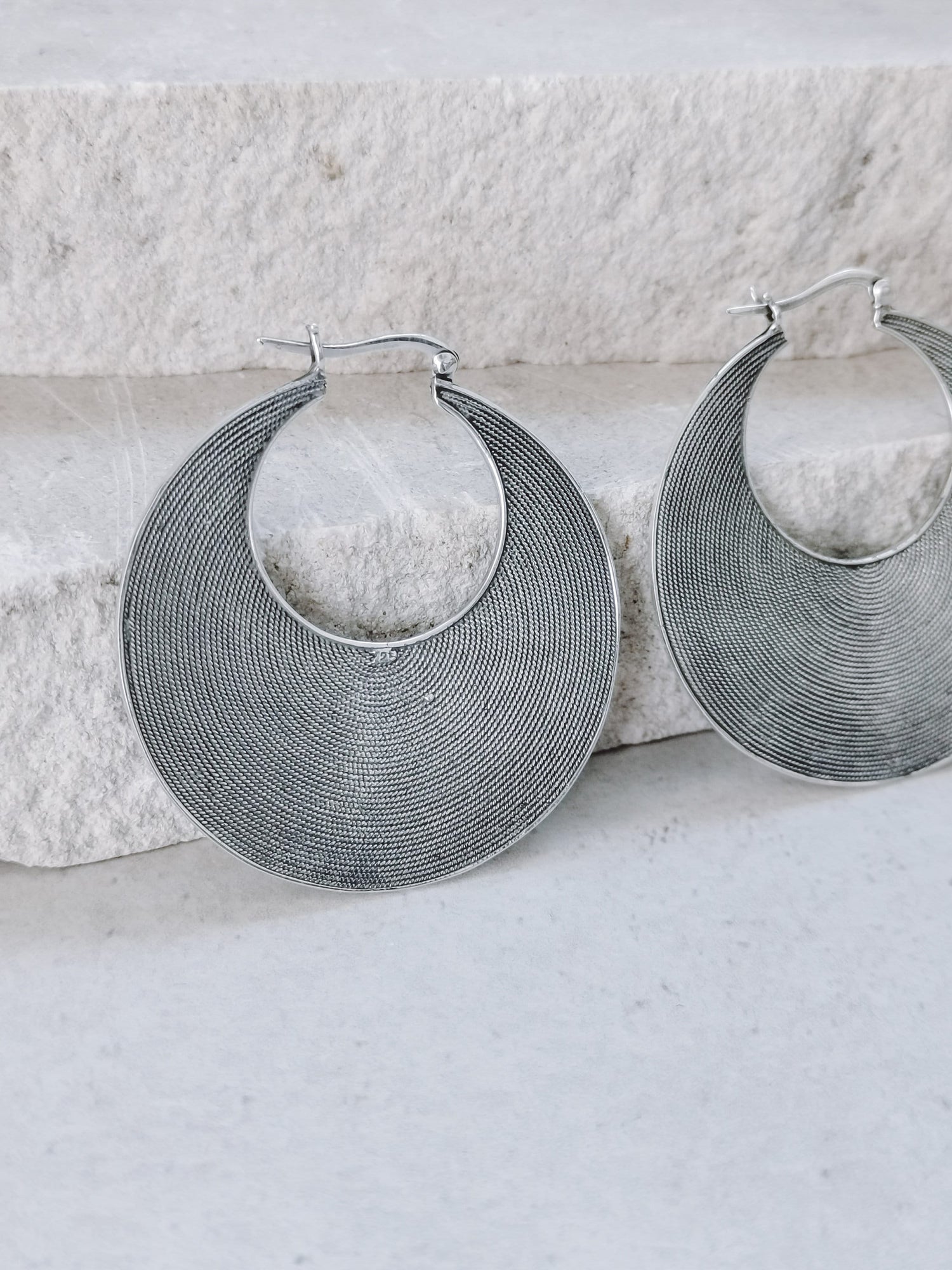 Statement massive hoop earrings made of 925 silver, chunky sterling silver ethno disc earrings 45 mm, hippie boho earrings