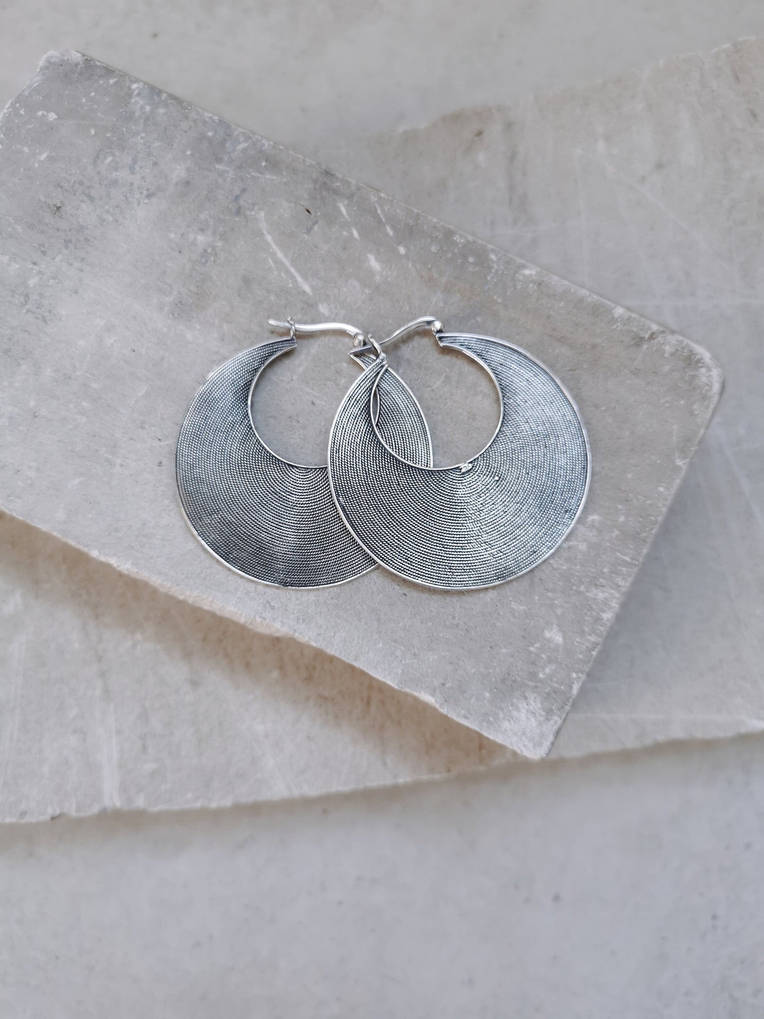 Statement massive hoop earrings made of 925 silver, chunky sterling silver ethno disc earrings 45 mm, hippie boho earrings