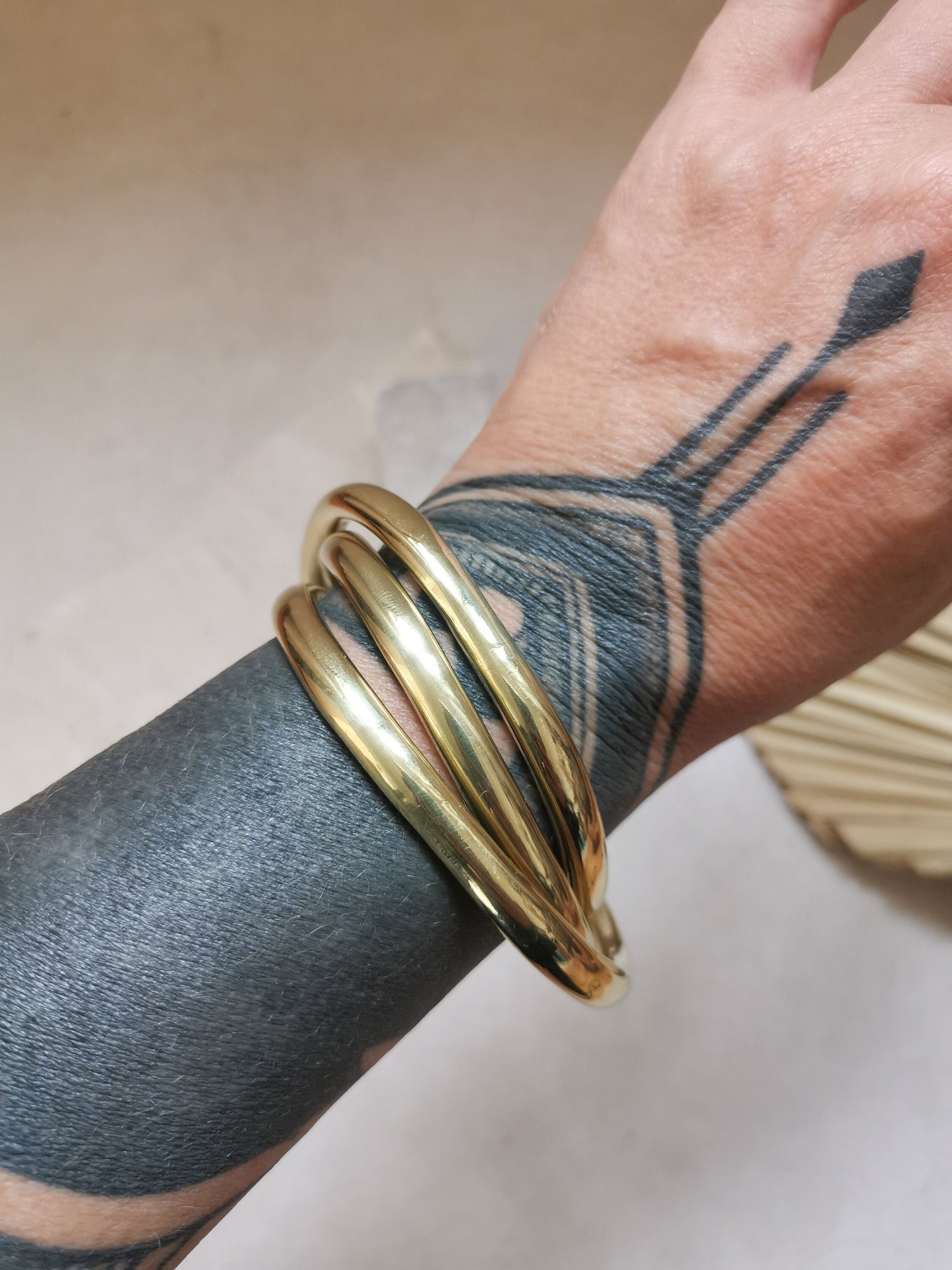Chunky bracelet made of golden brass, square statement bracelet, wide bangles, tribal golden bangle made of 3 hoops, trio bracelet